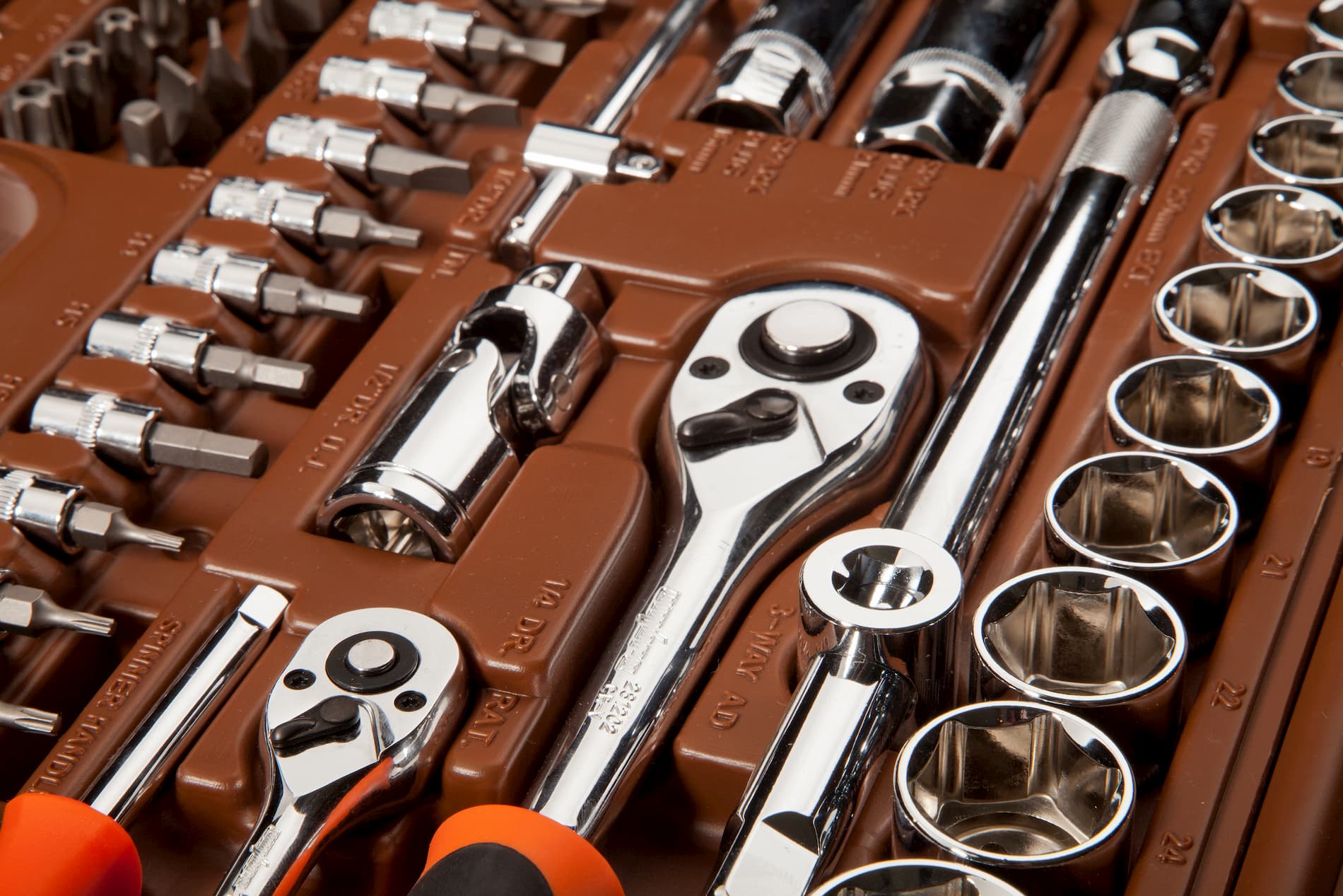 誠心、創新、紀律、執行